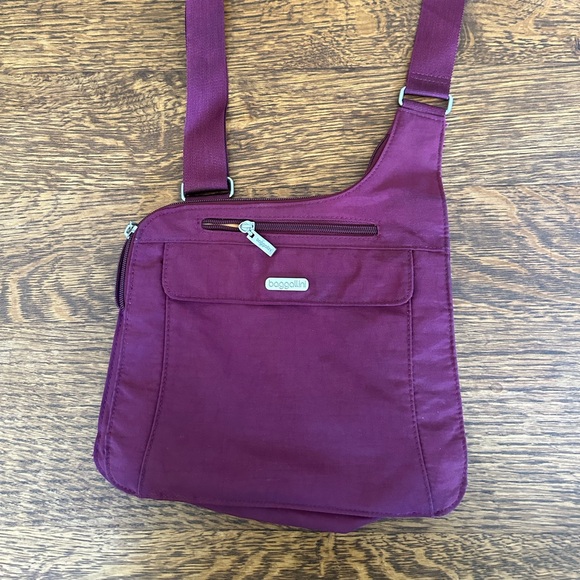 Baggallini Handbags - Bag falling burgundy/eggplant and yellow crossbody bag with multiple pocket